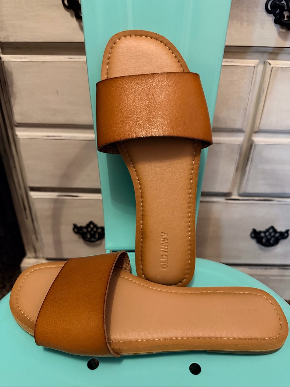 Old Navy women’s sandals - never worn!